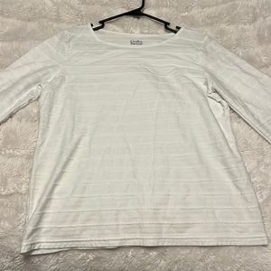 White quarter sleeve shirt